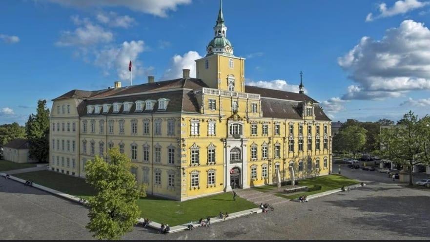 Hafenperle Ferienwohnung Am Alten Stadthafen In Oldenburg - Zentrale City Lage Екстериор снимка