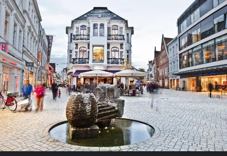 Hafenperle Ferienwohnung Am Alten Stadthafen In Oldenburg - Zentrale City Lage Екстериор снимка